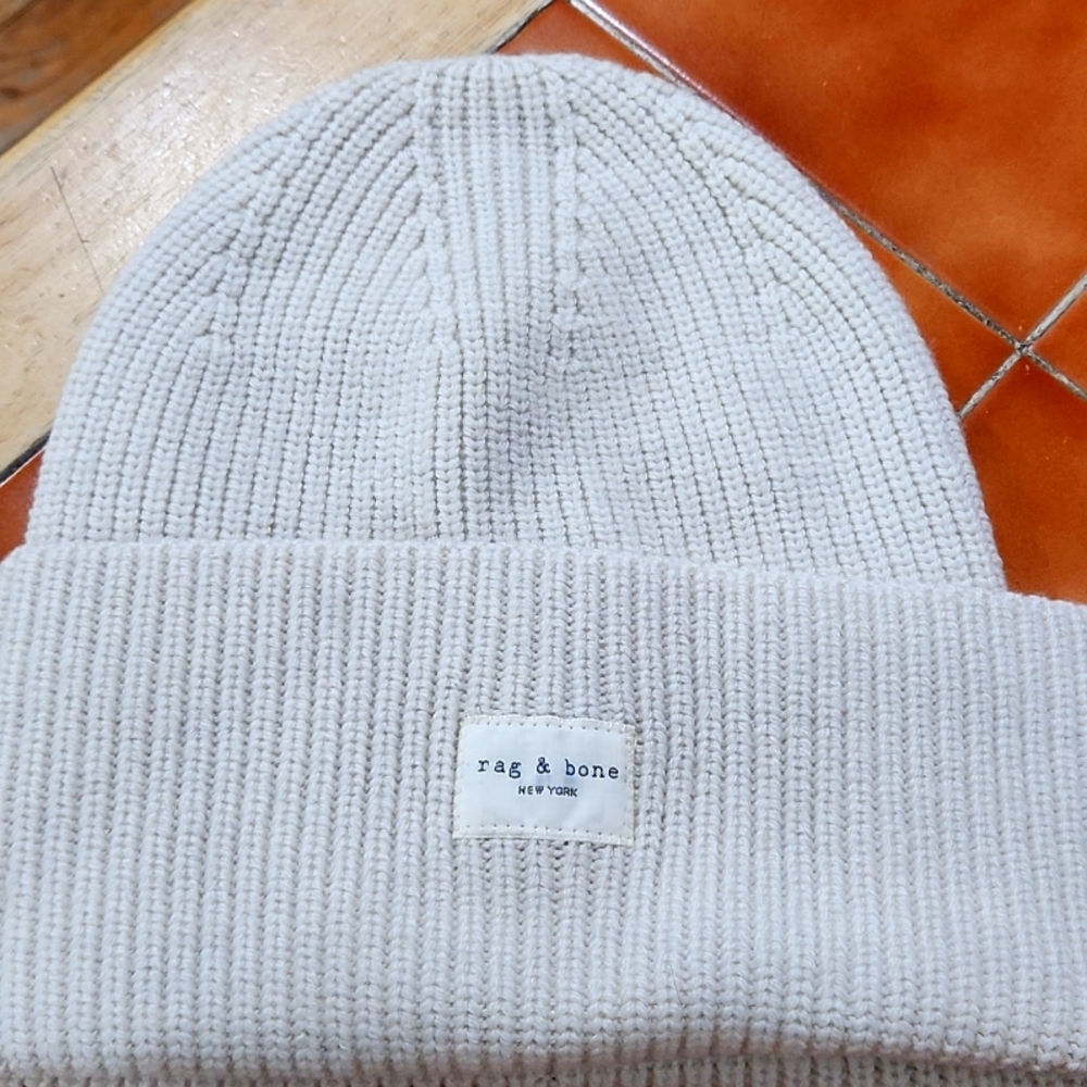 beige hat